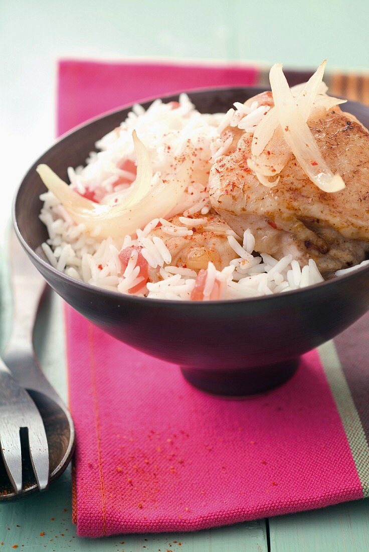 Chicken with onions and tomato rice
