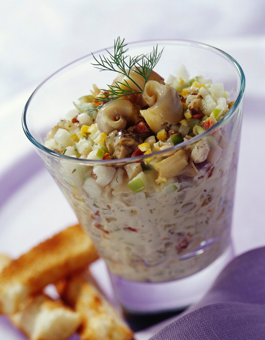 Tatar mit Wellhornschnecken, grünem Apfel und Mayonnaise