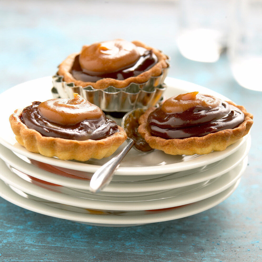 Chocolate and toffee tartlets
