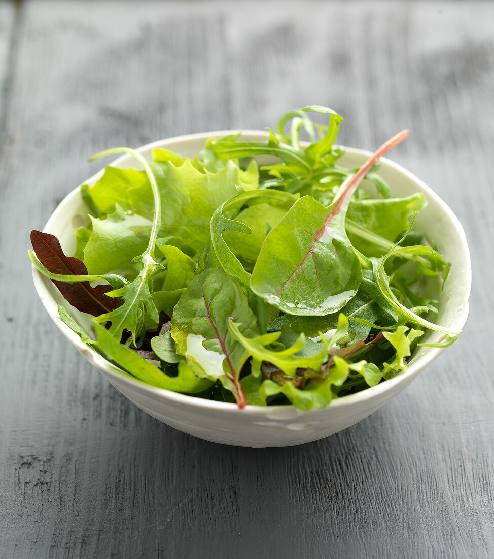 Mixed lettuce salad