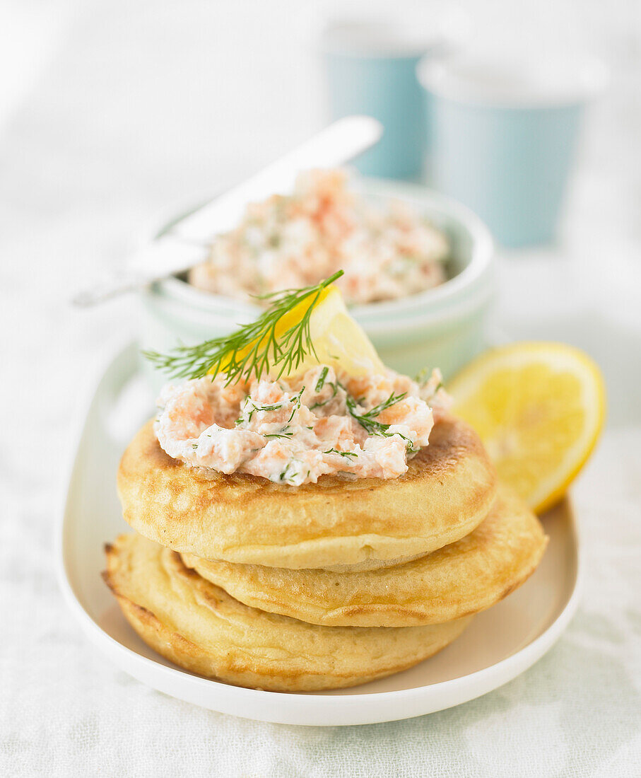 Thick blinis with fresh salmon Tartare