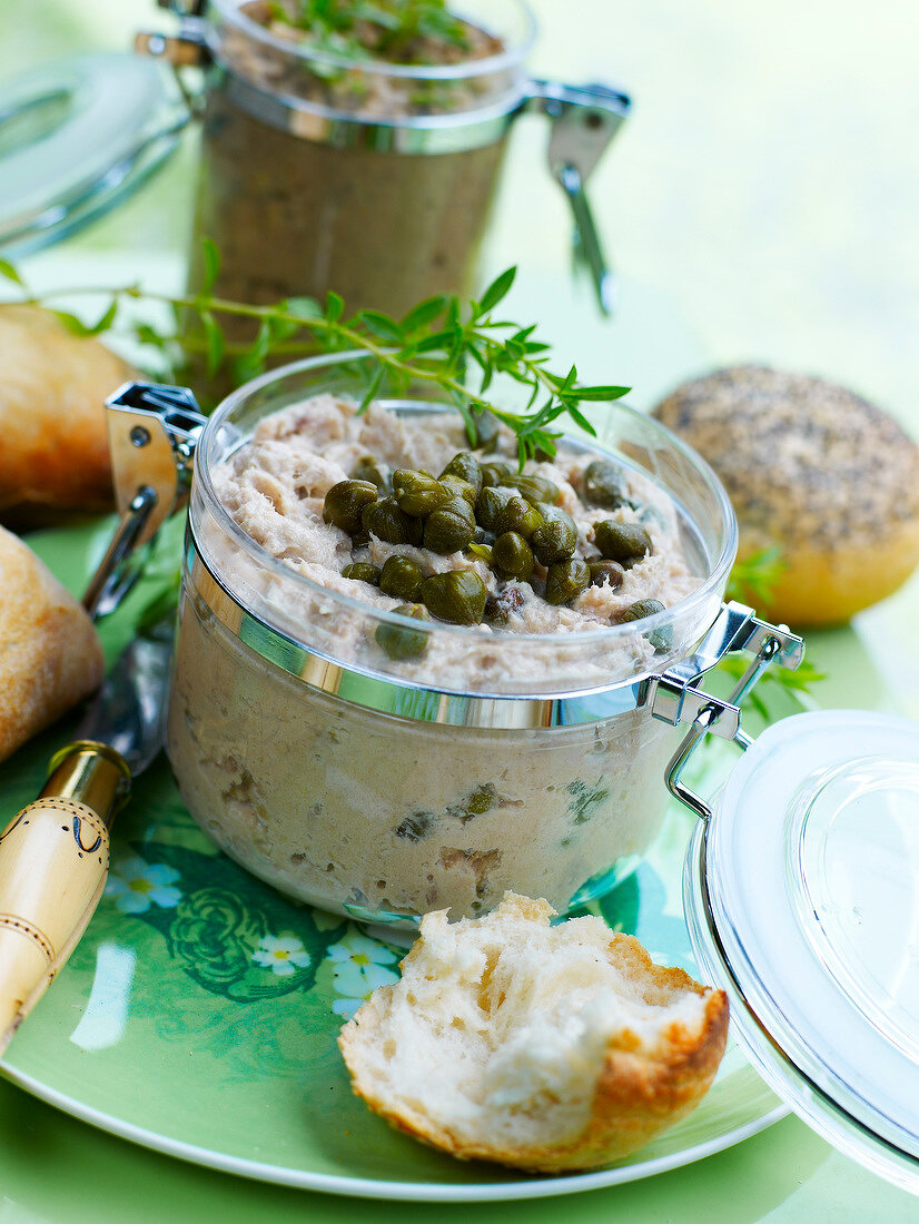 Thunfisch-Rillette mit Kapern