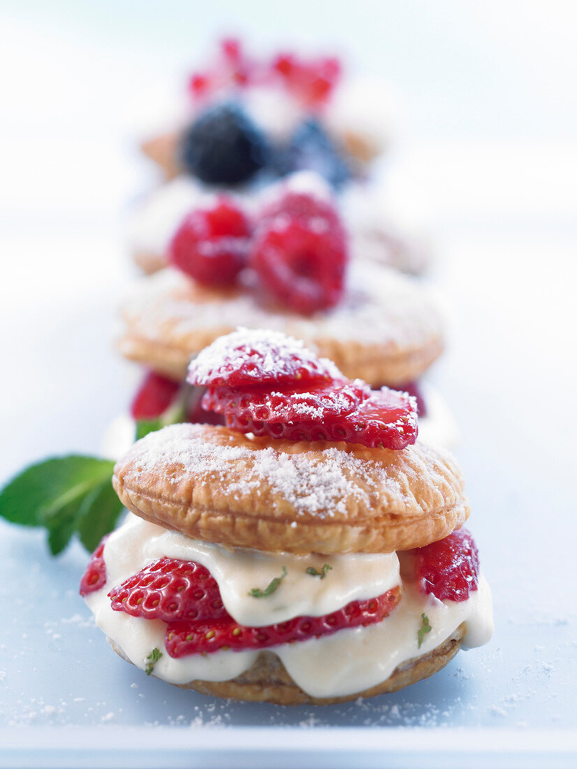 Summer fruit and mint-flavored cream puff pastry dessert