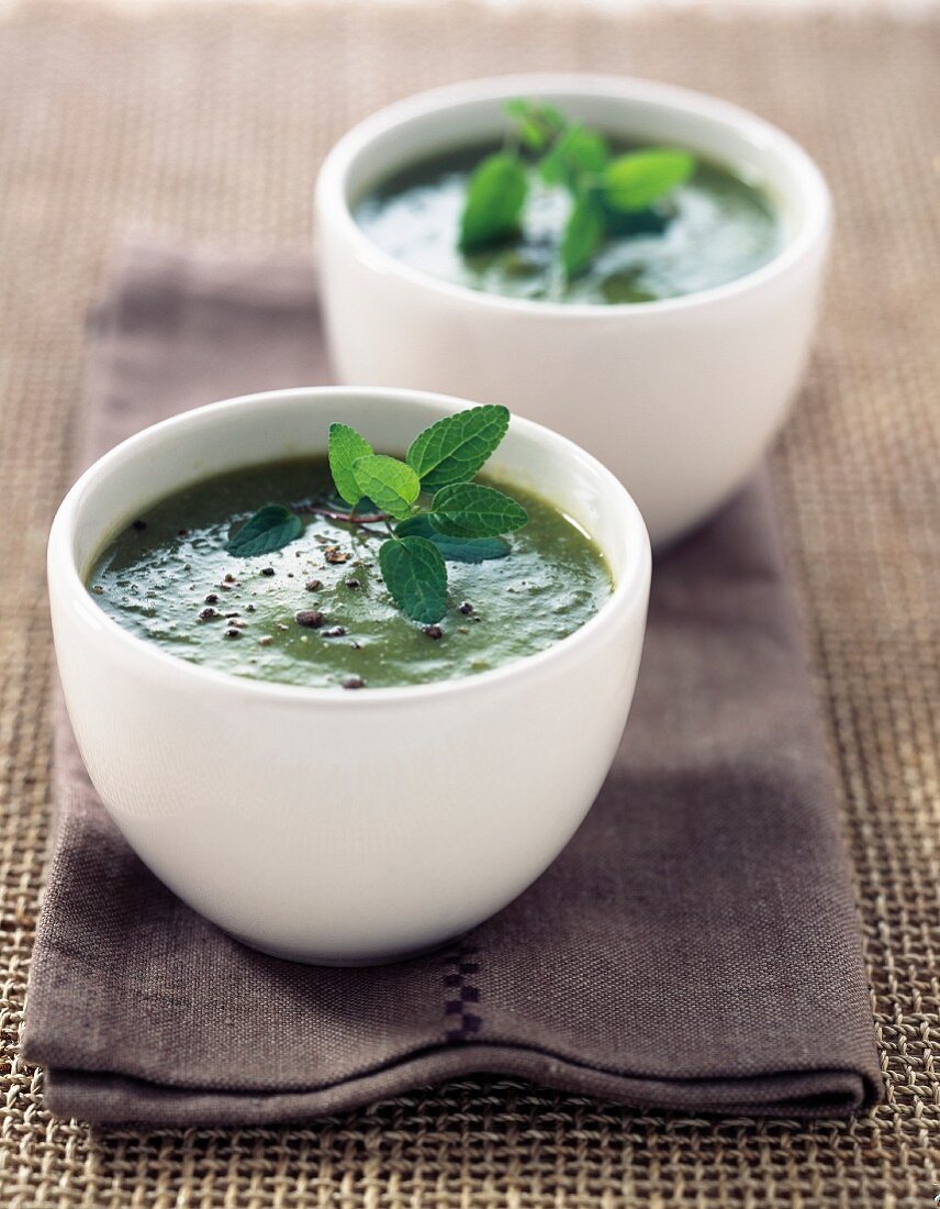 Pea and mint soup