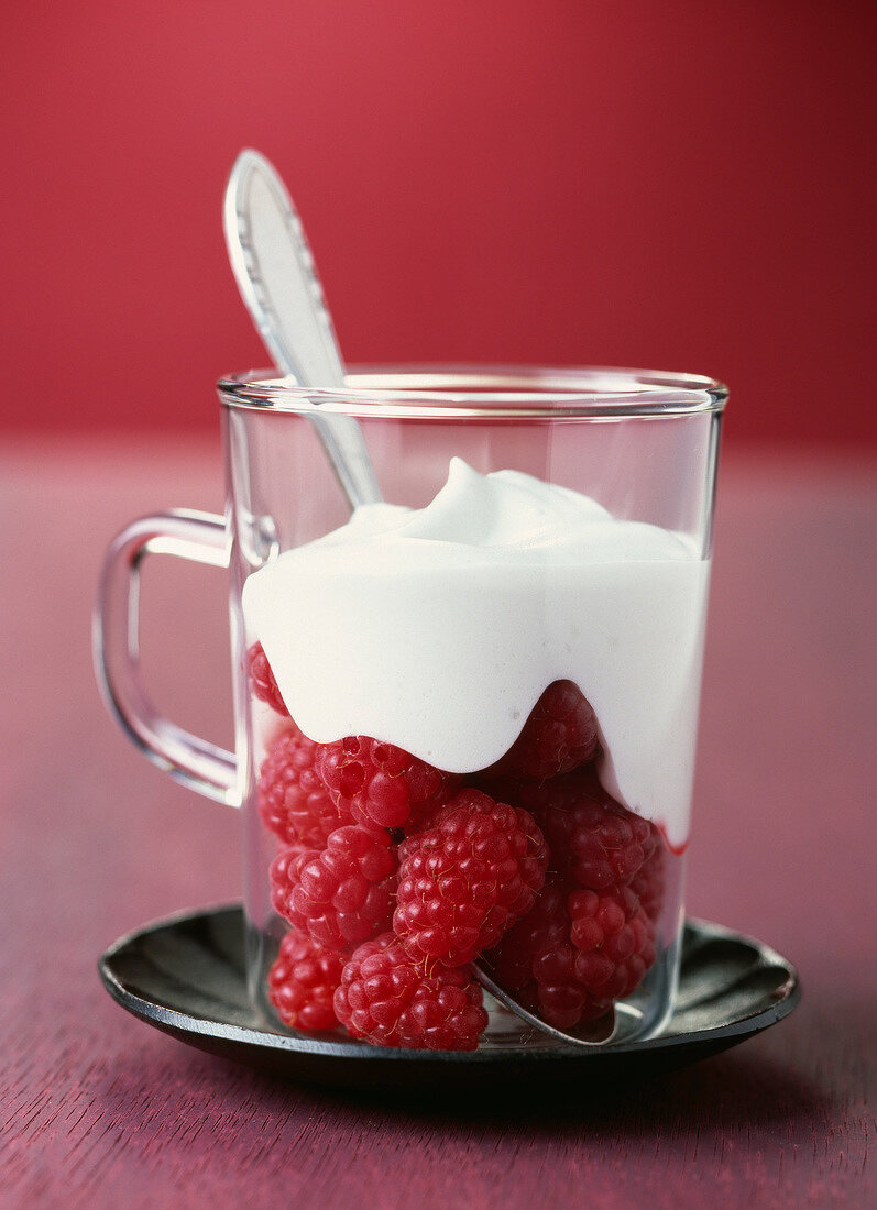 Raspberries with whipped cream