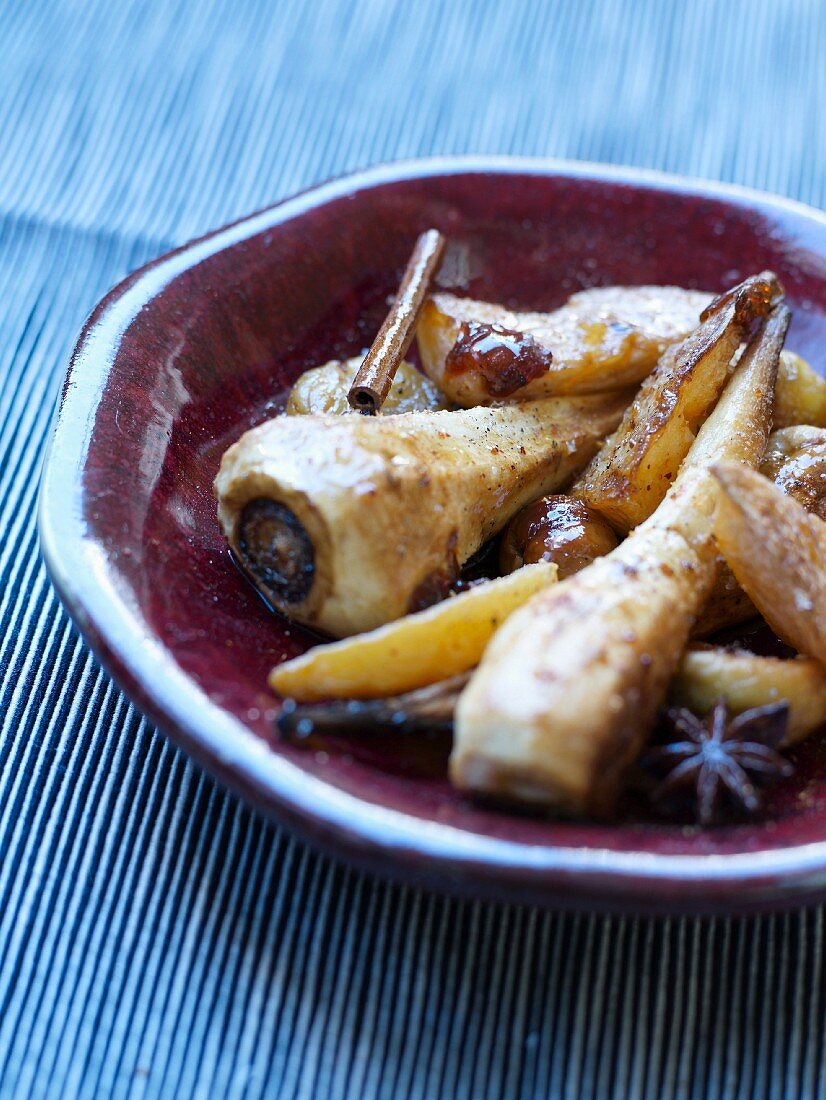 Pan-fried parsnips and potatoes with spices