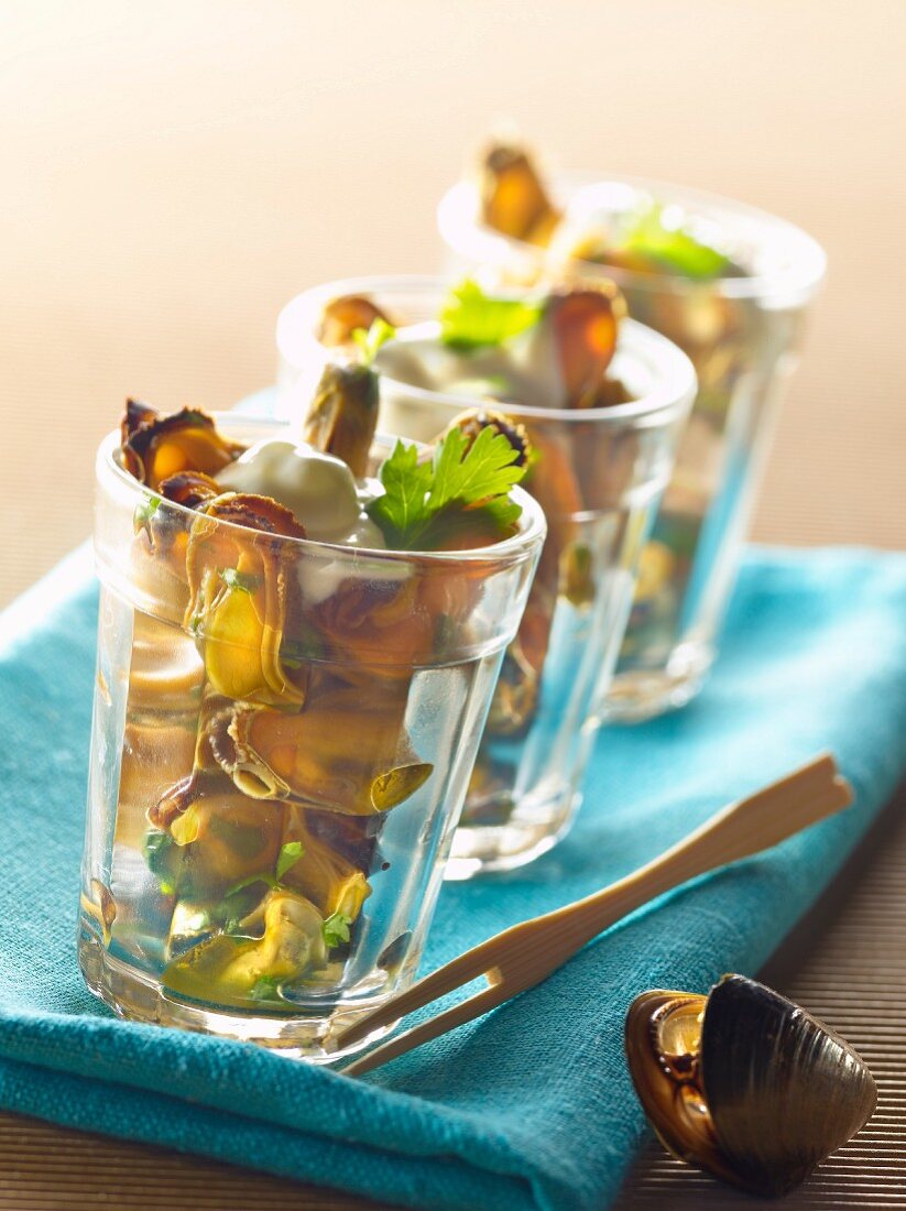 Mussels with coconut milk and coriander