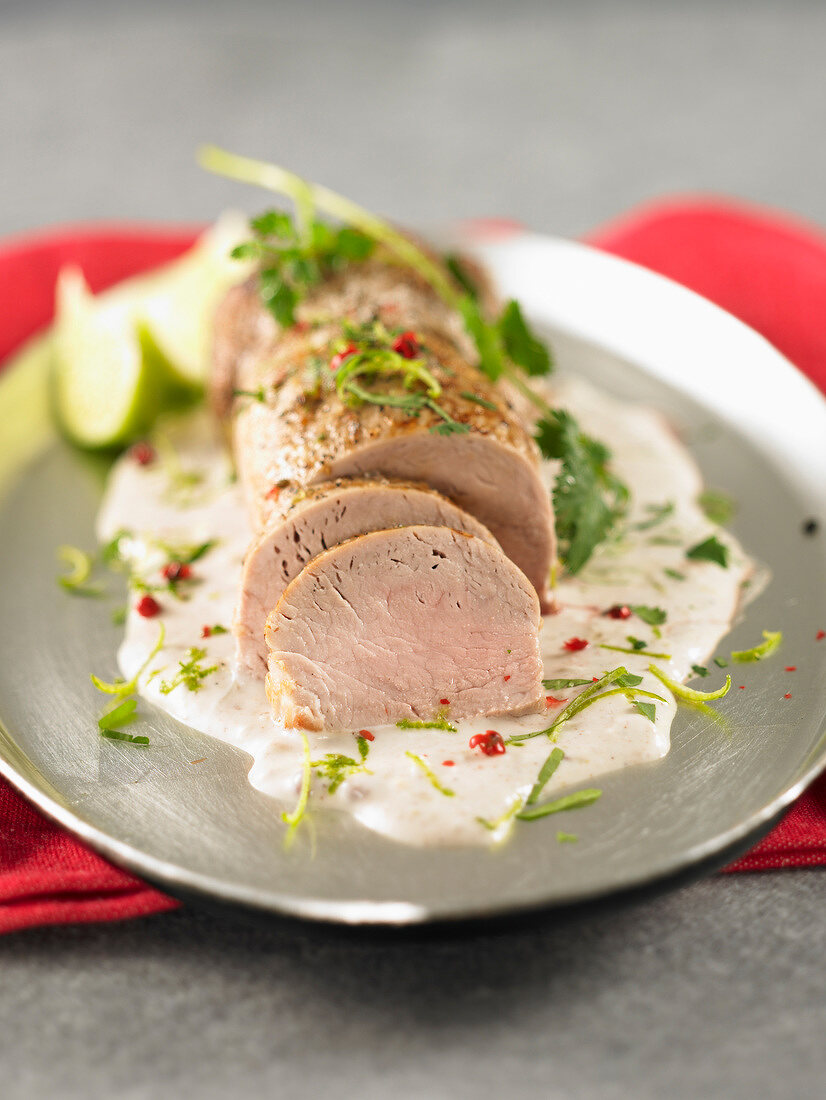 Filet mignon with coconut milk and lime