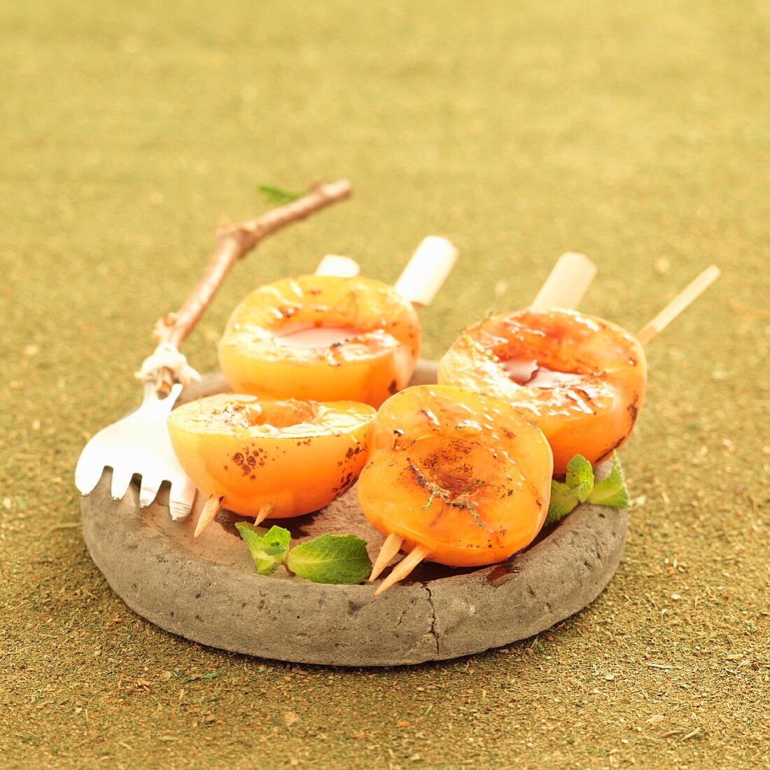 Apricot skewers with fresh mint