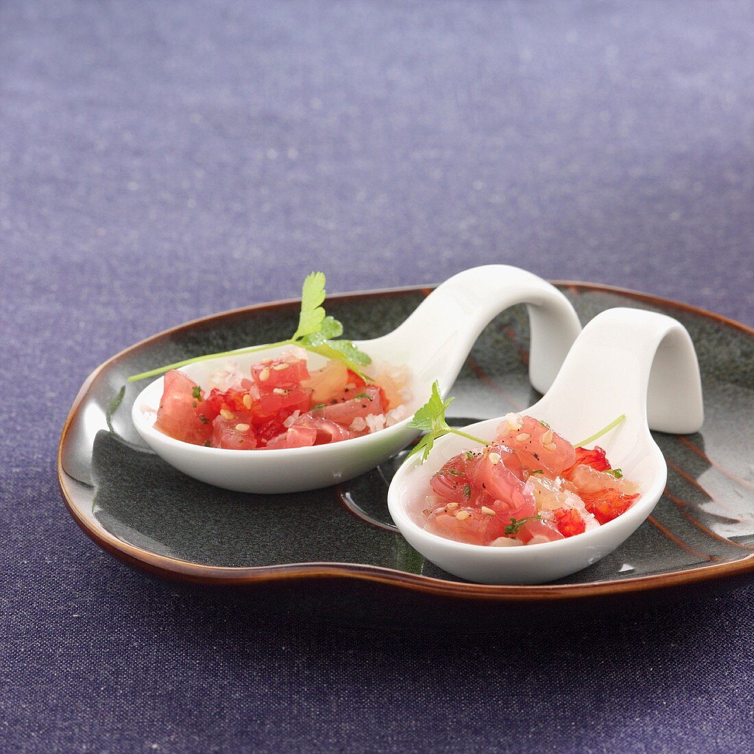 Tuna, shallot, sesame seed and grapefruit tartare