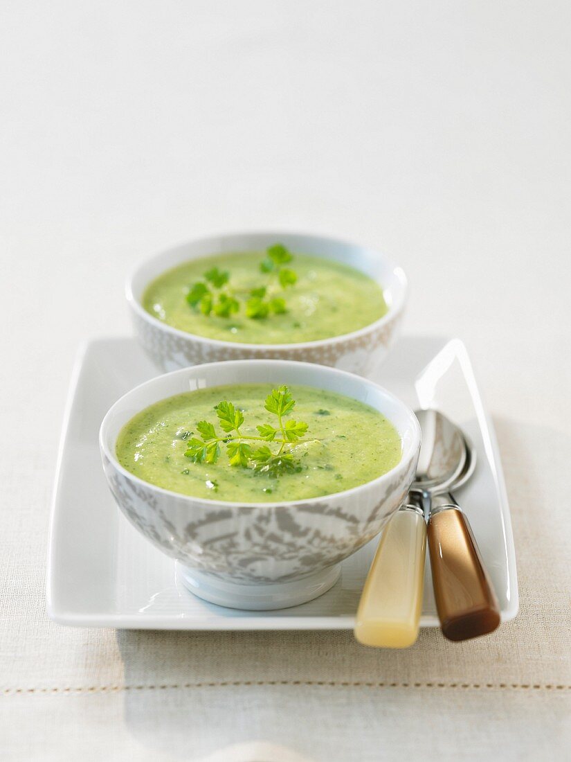 Creamed zucchini and chervil soup