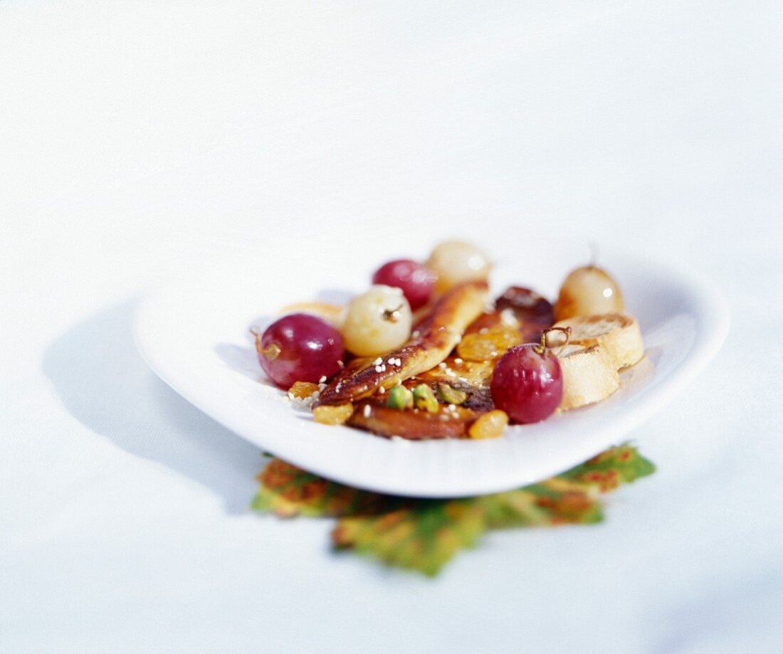 Roasted foie gras with grapes and raisins