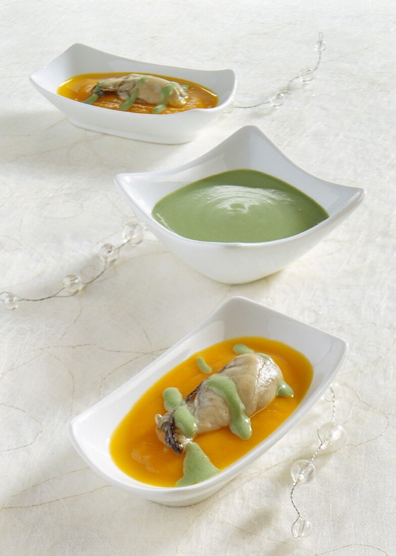 Austern-Kürbis-Suppe mit Curry und Wasabi