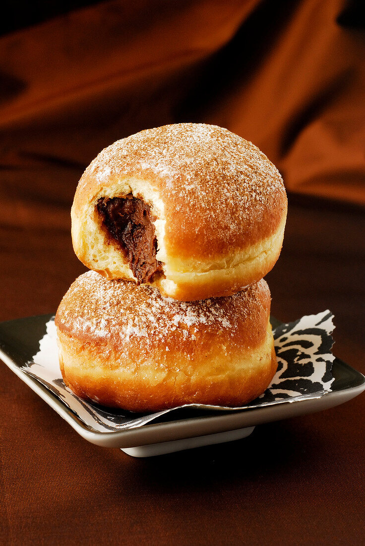 Krapfen mit Schokoladenfüllung