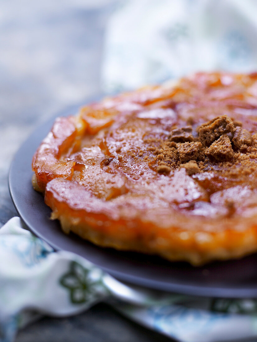 Apple and cinnamon tatin tart