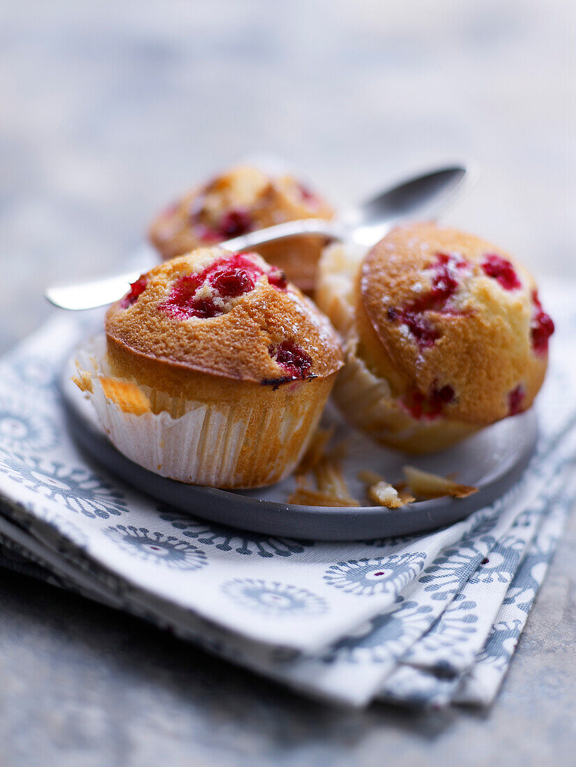 Redcurrant muffins