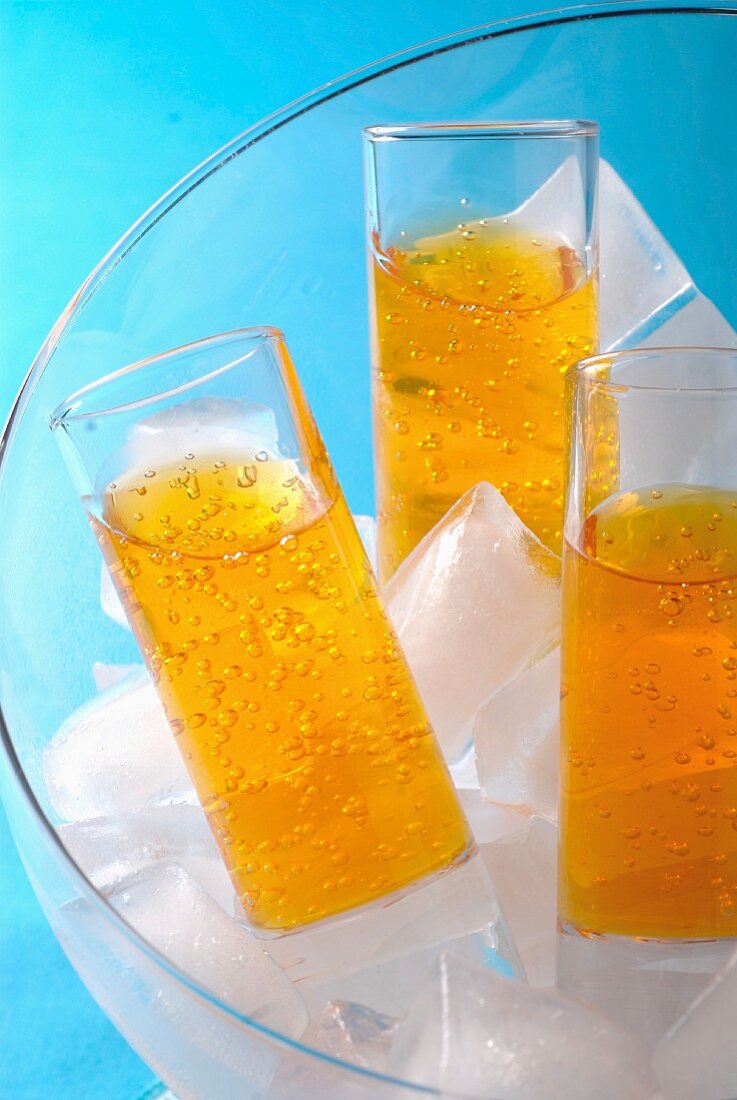 Spritziger Orangendrink im Glas