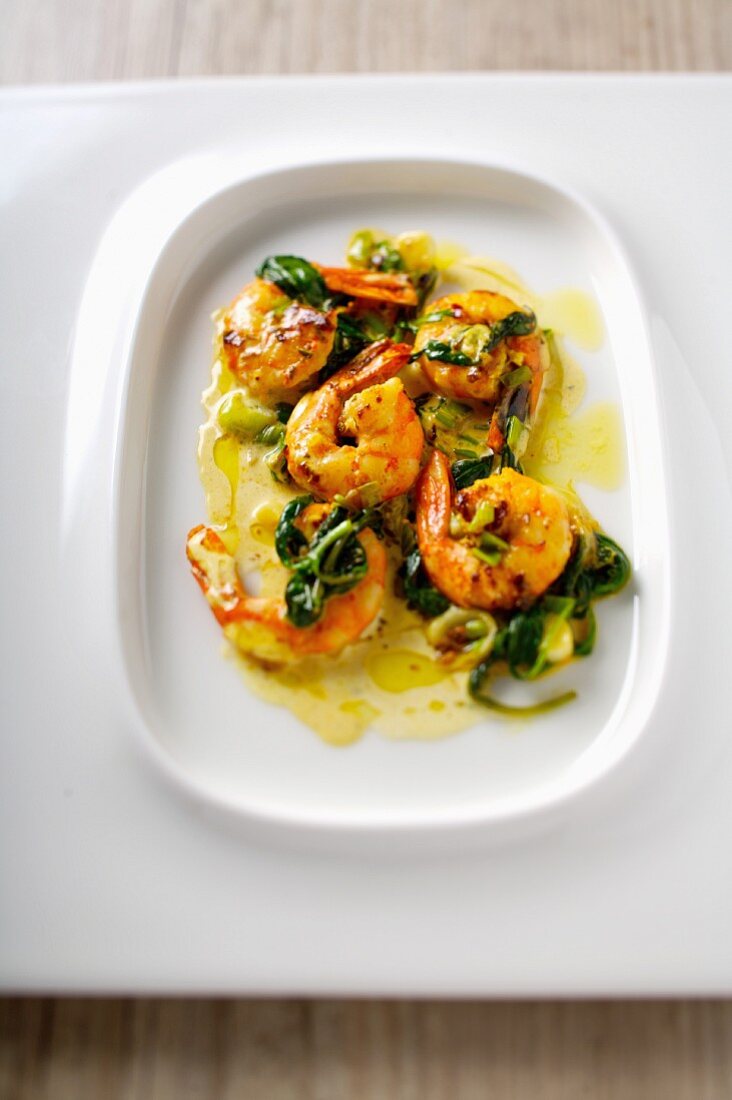 Shrimp and basil curried fricassée