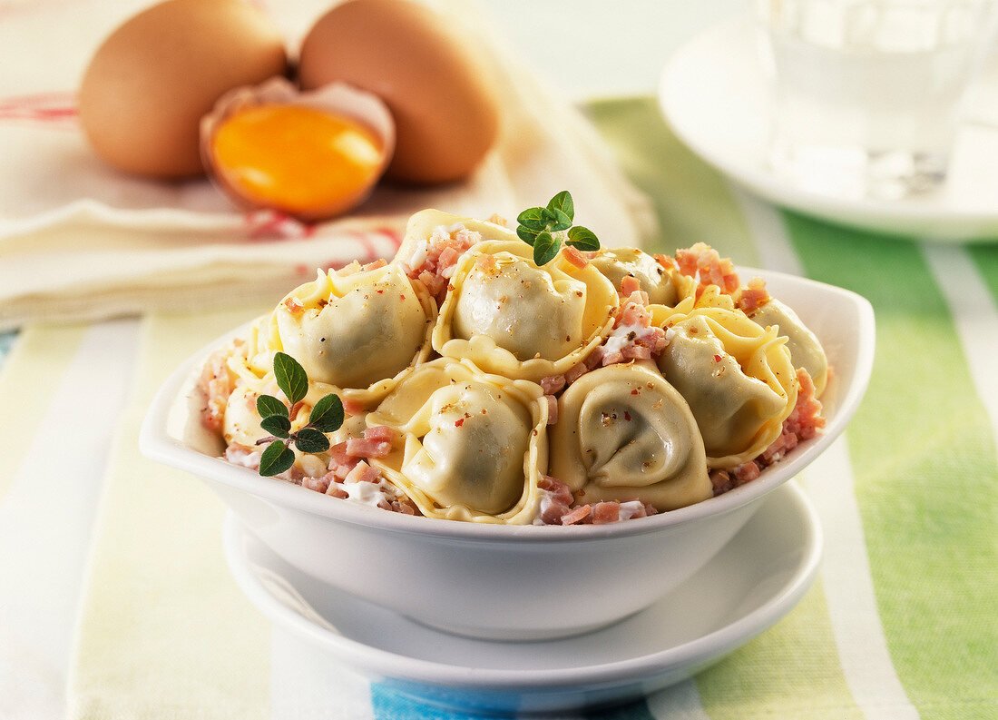 Tortellini carbonara