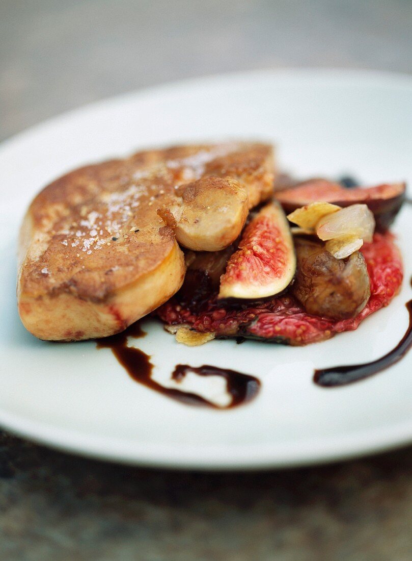 Pan-fried foie gras with figs