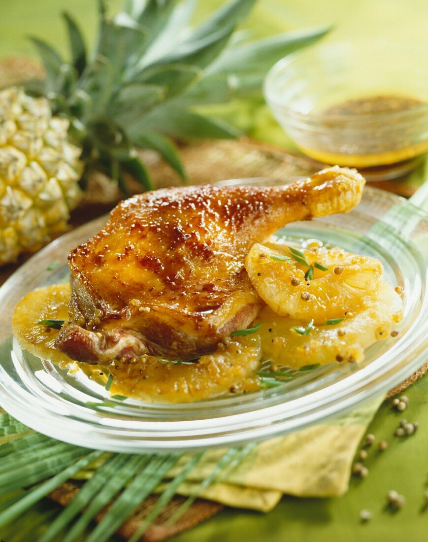 Caramelized chicken with pineapple