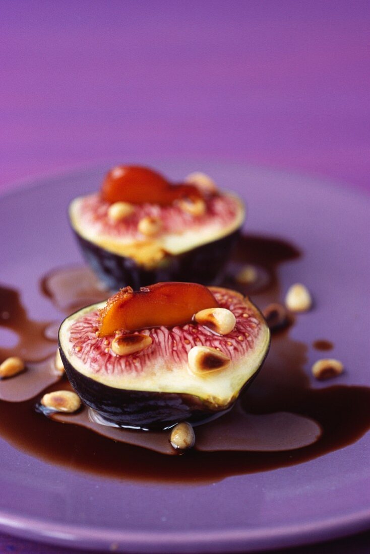 Figs à la poutargue with balsamic sauce