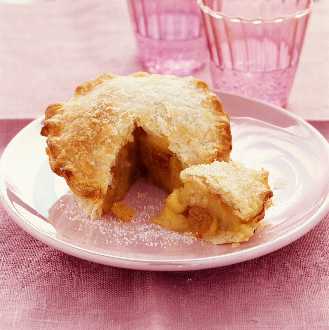 Apple and raisin pie