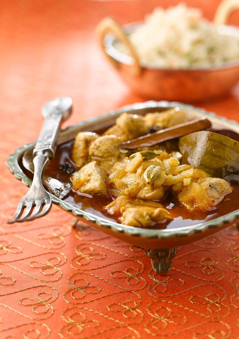 Chicken with ginger and cardamom