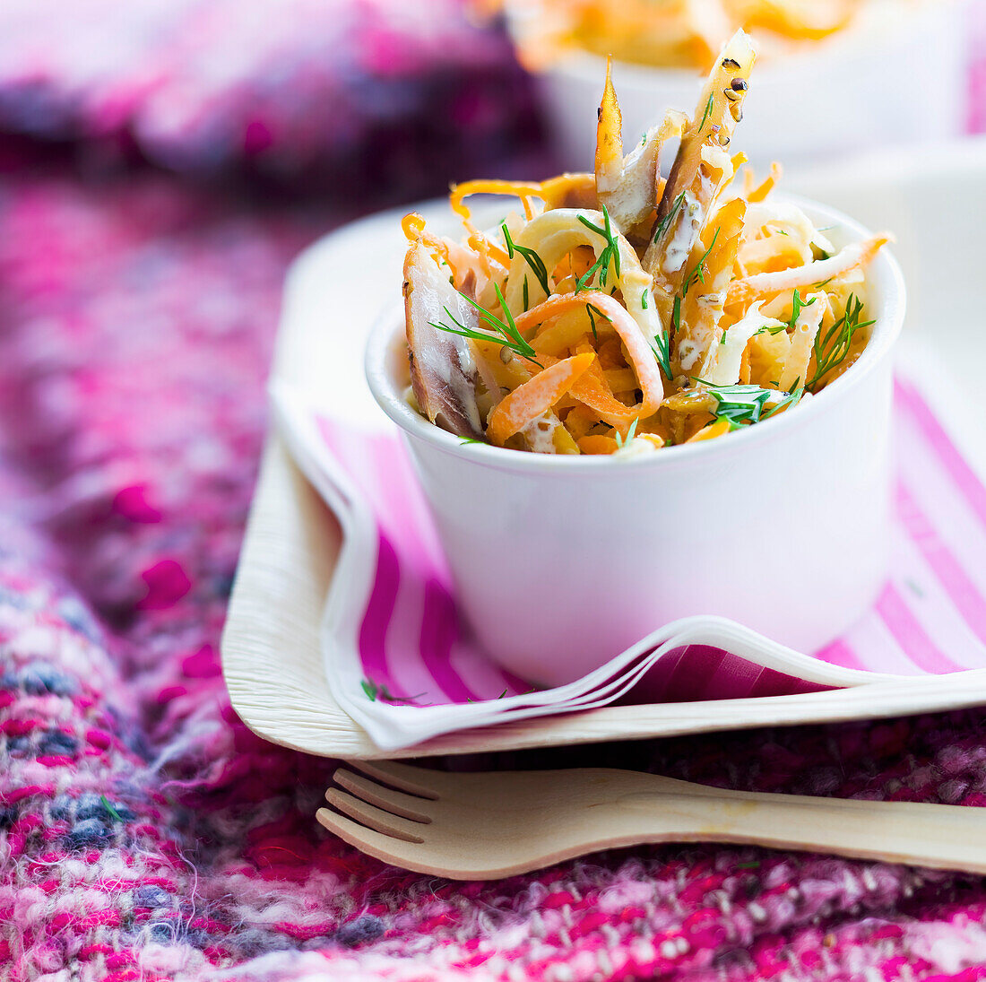 Coleslaw mit geräuchertem Heilbutt