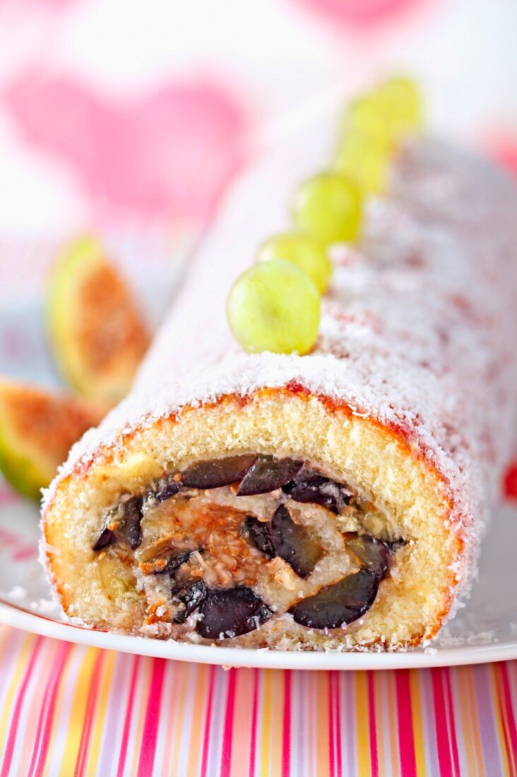 Grape and fig rolled sponge cake