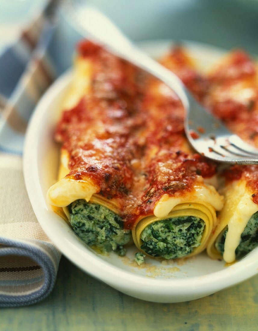 Spinach and ricotta cannellonis