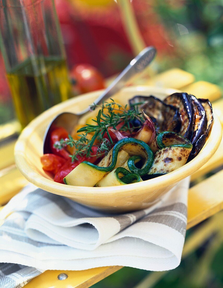 Grilled vegetables with thyme and rosemary