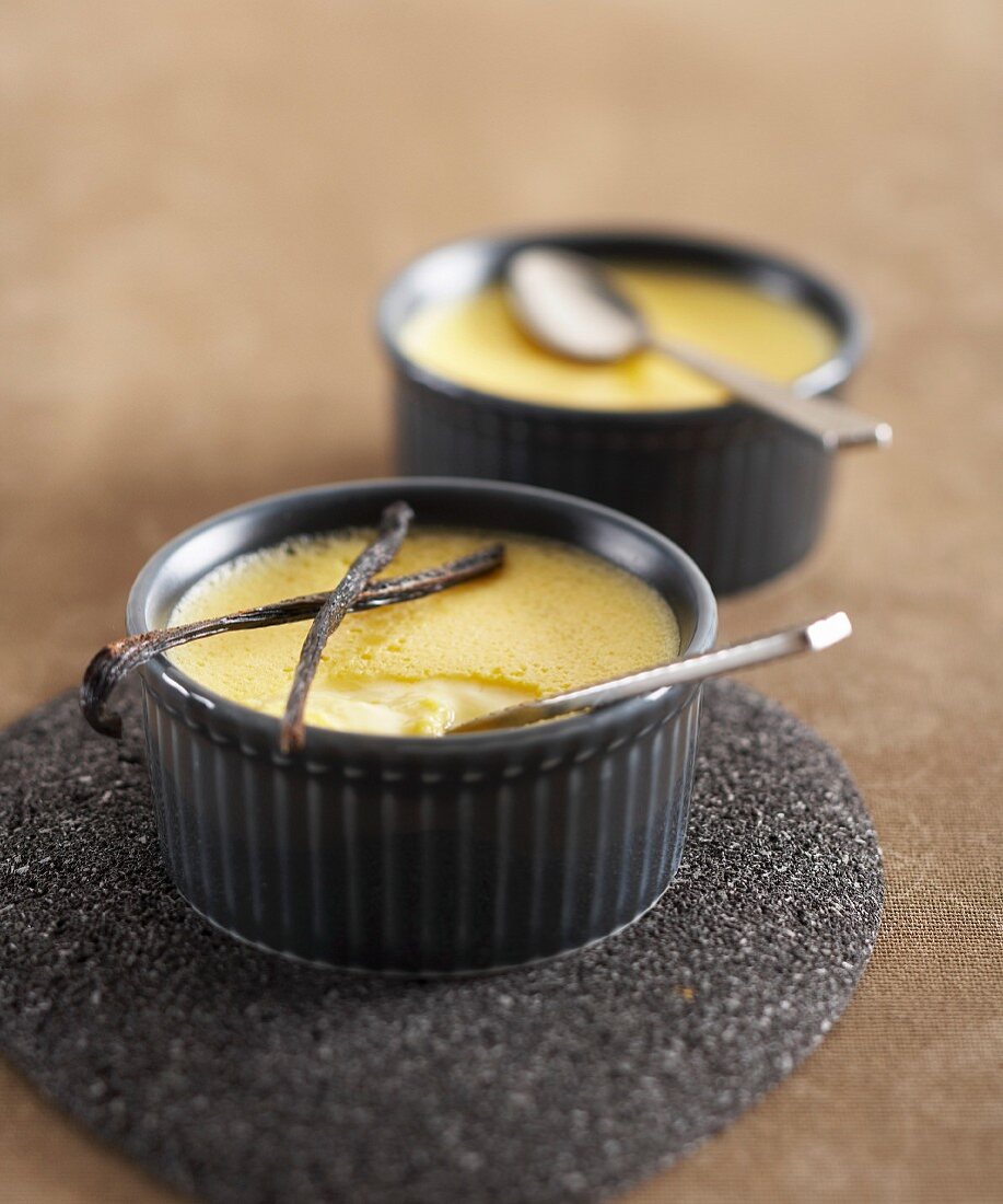 Crème Caramel mit Vanilleschote