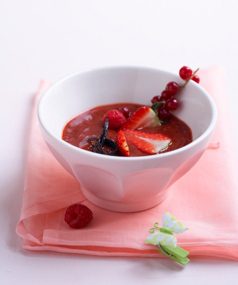 Vanilla-flavored strawberry and rhubarb soup