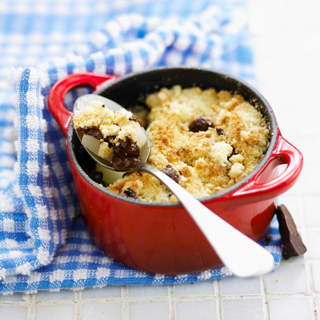 Pear and chocolate crumble