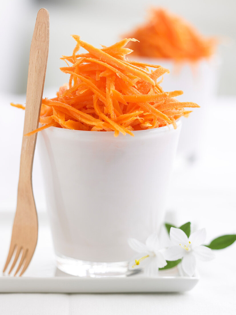 Grated carrots with orange juice and cumin