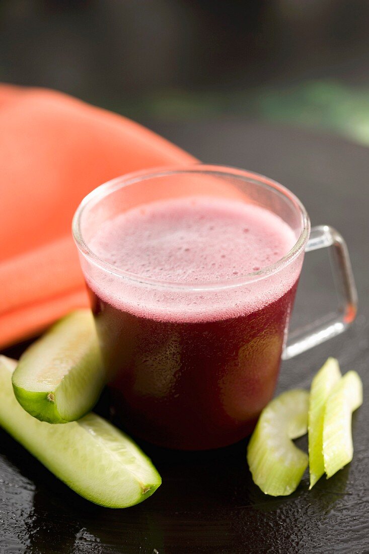 Celery, cucumber and beetroot smoothie