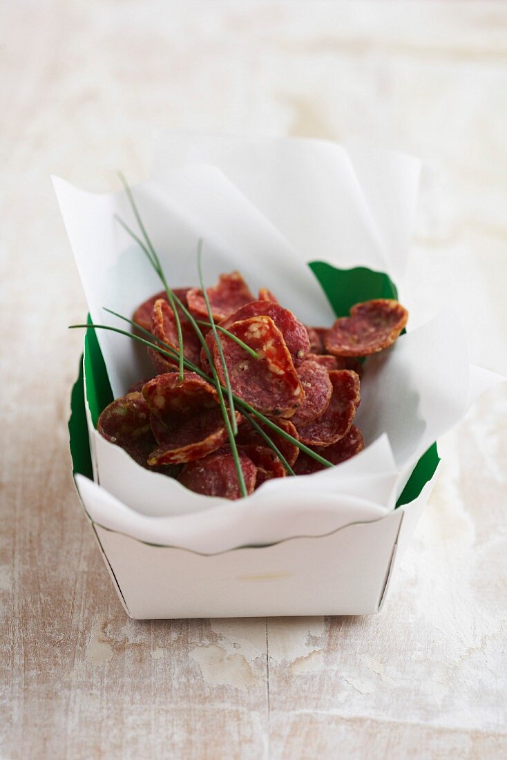 Dried sausage crisps