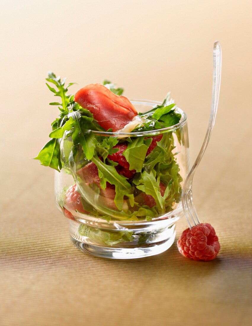 Rocket, smoked duck Magret and raspberry salad Verrine