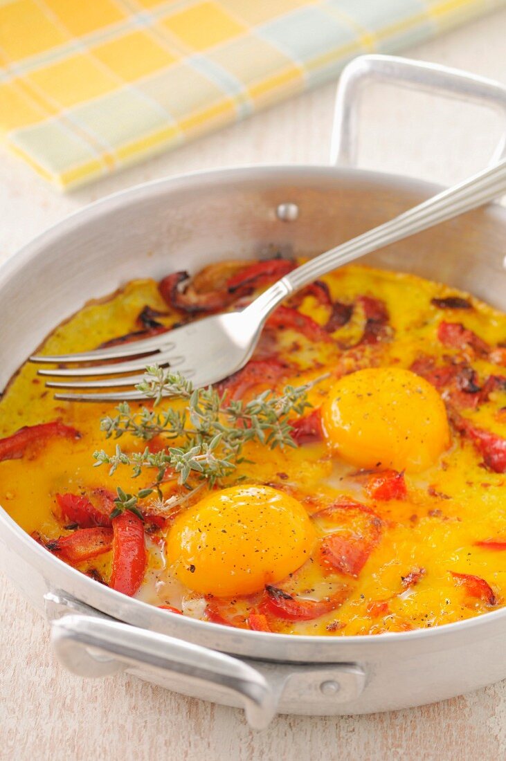 Baked eggs with tuna