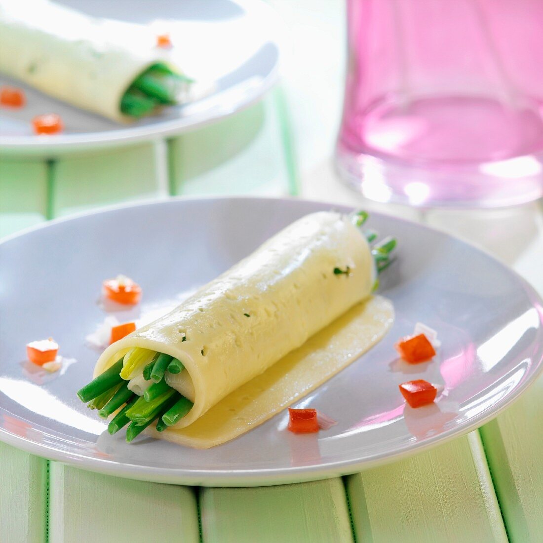 Cheese cannelloni filled with green beans