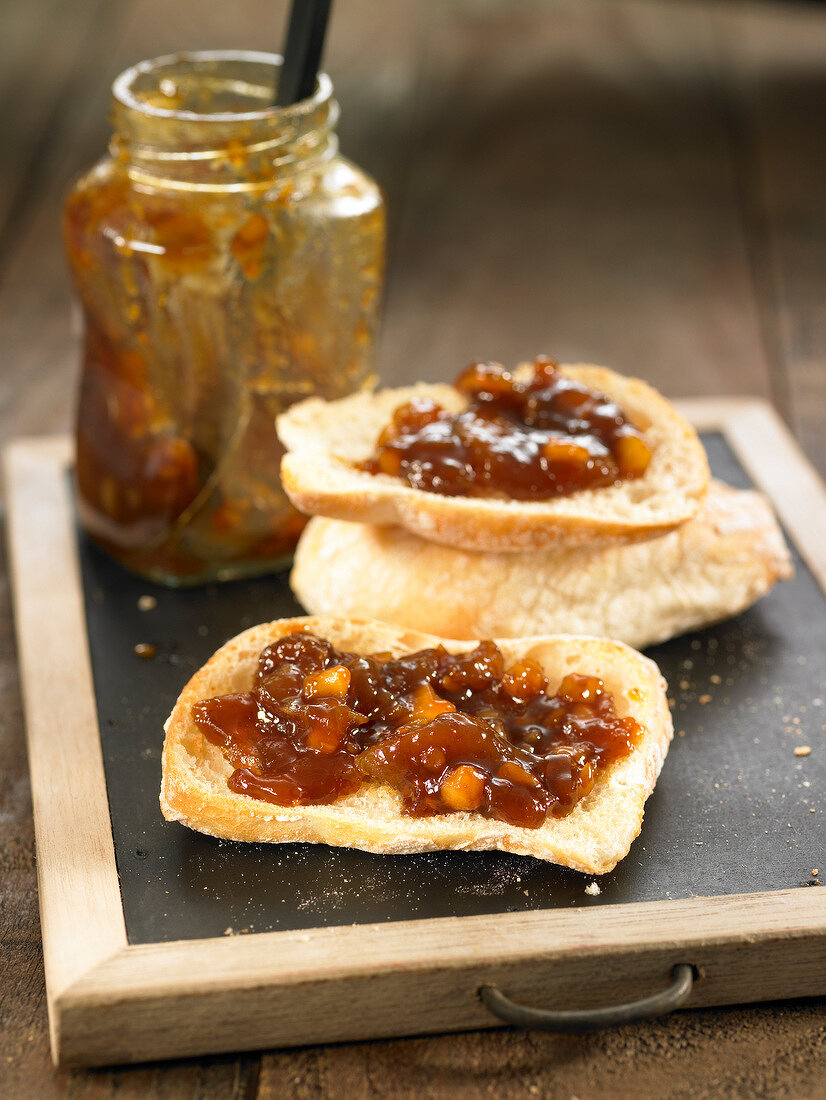 Apricot,almond,onion and ginger chutney