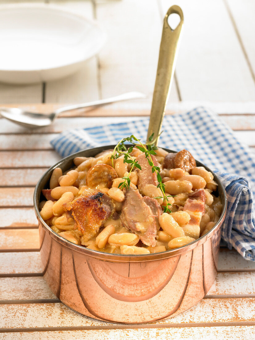 Cassoulet (Bohneneintopf mit Ente und Wurst, Südwestfrankreich)