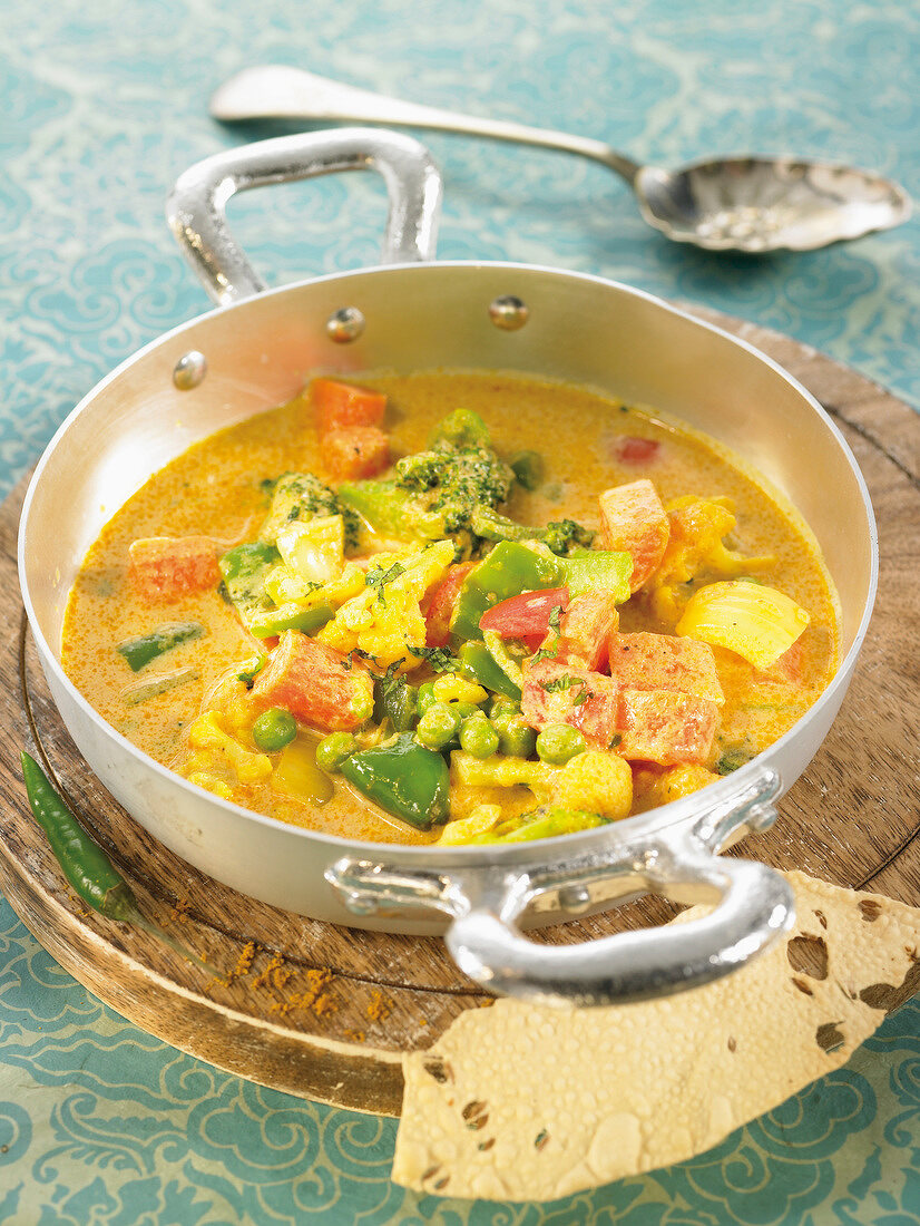 Vegetable coconut milk curry