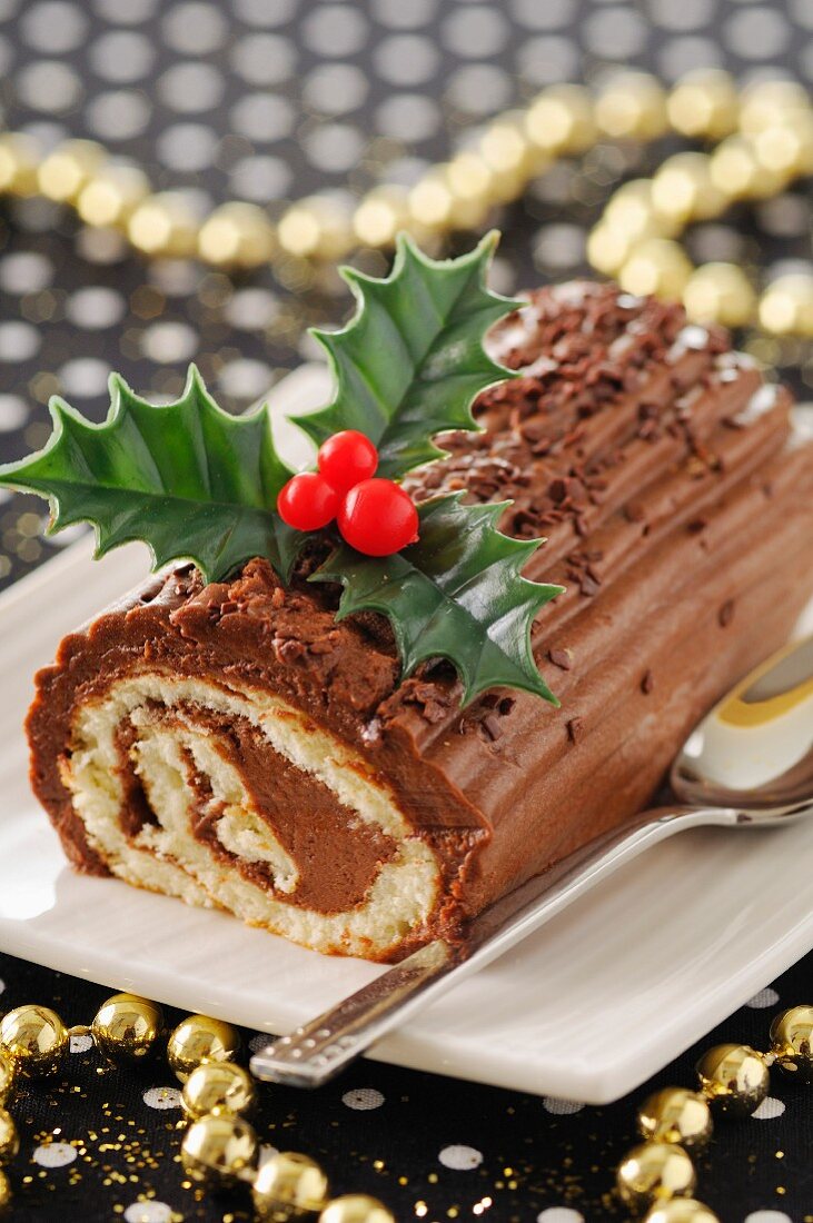 Schokoladen-Biskuitrolle zu Weihnachten