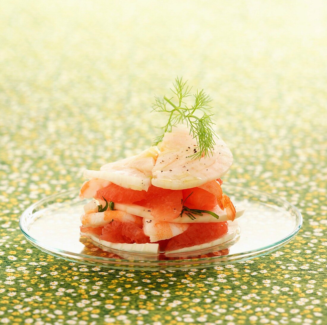 Schichttörtchen mit Riesengarnelen und Fenchel