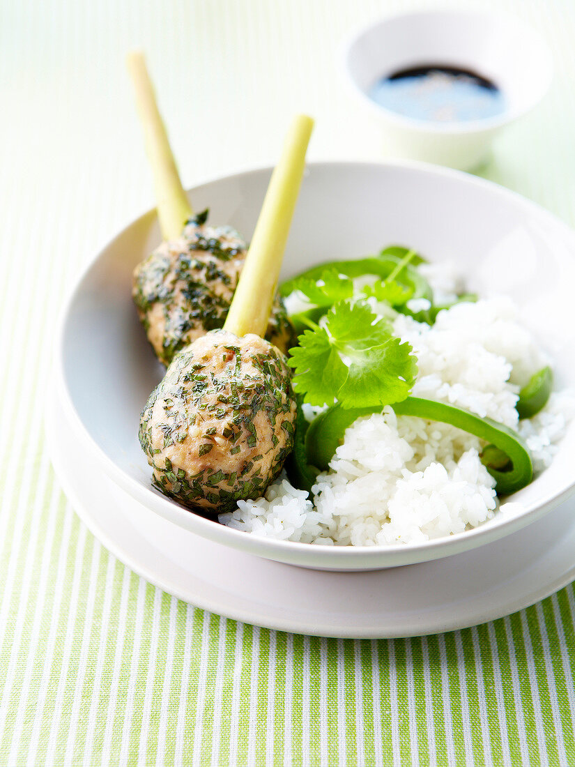 Miced chicken and herb meatballs ,white rice with green peppers