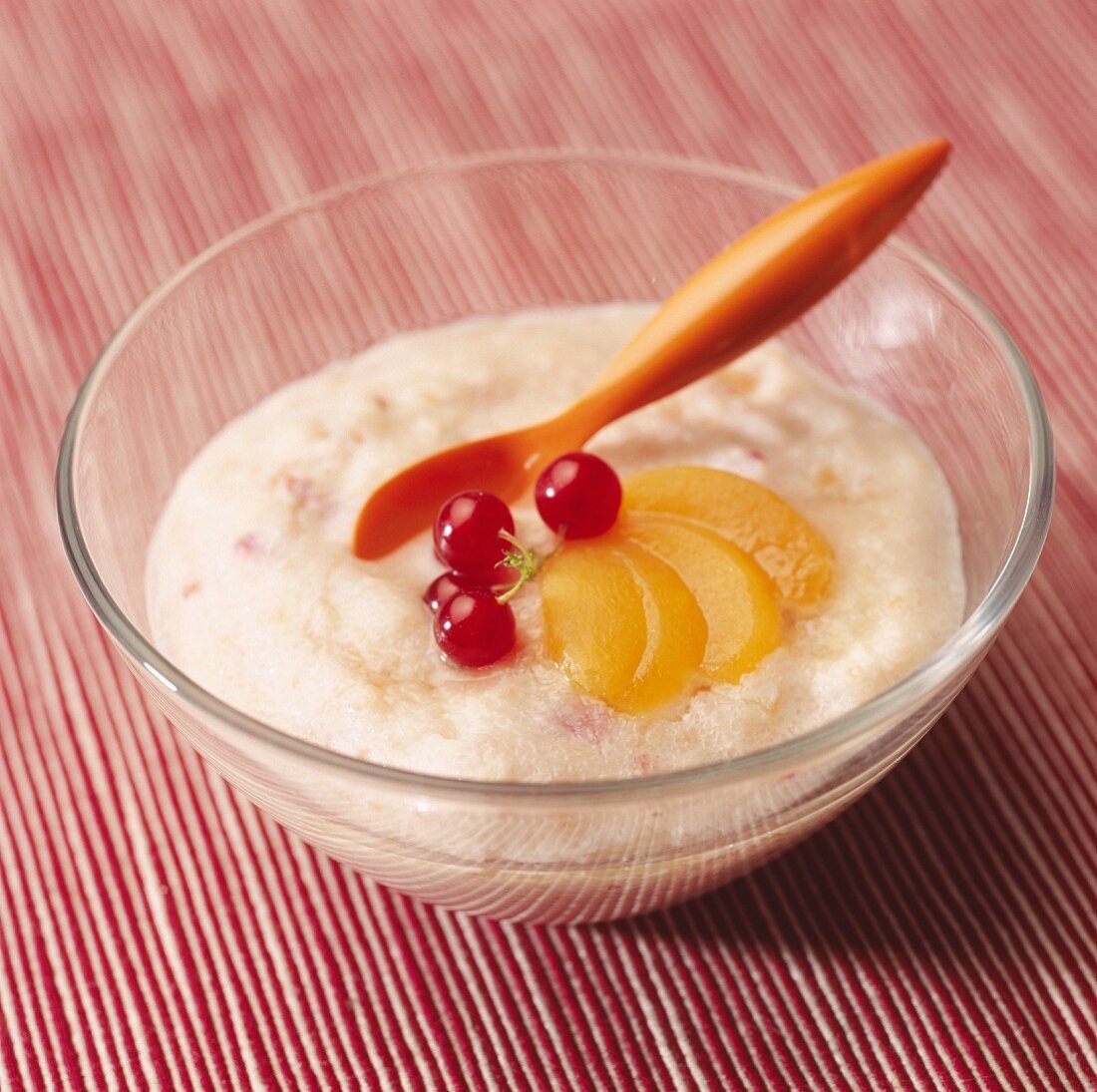 Semolina pudding with redcurrants and apricots
