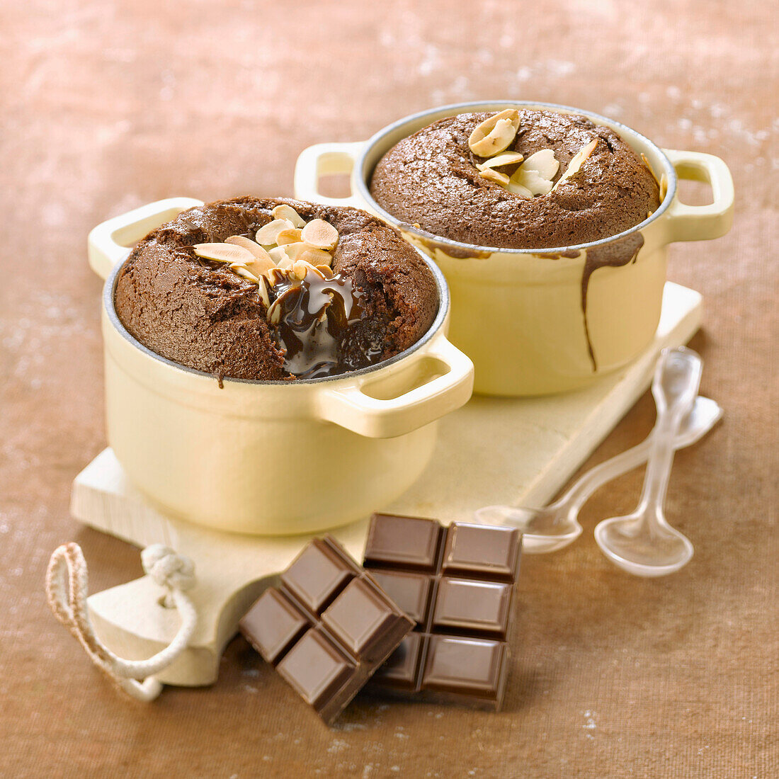 Moelleux (kleiner franz. Kuchen) mit Schokolade und Mandeln