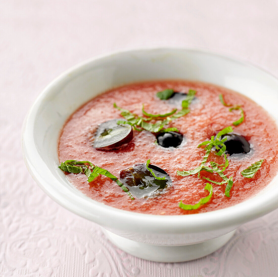 Melonensuppe mit Minze und Trauben